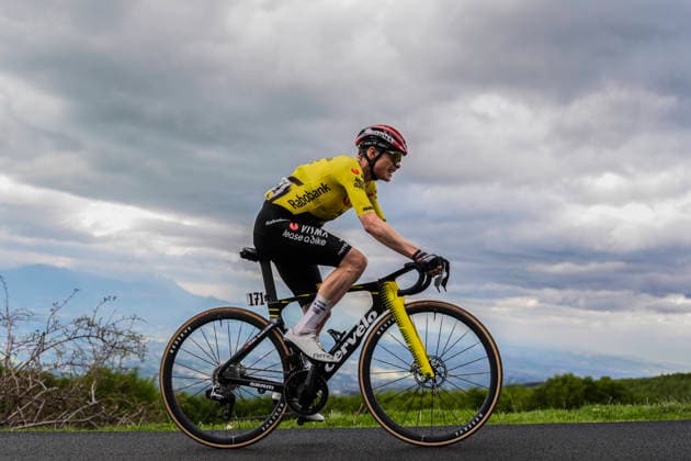 Denmark™s Jonas Vingegaard Hansen of Team Visma Lease A Bike during Stage 7 of the Giro d™Italia, from Formia to Blockhaus, Italy, Friday, May 15, 2026.  Copyright: xFabioxFerrari LaPressex