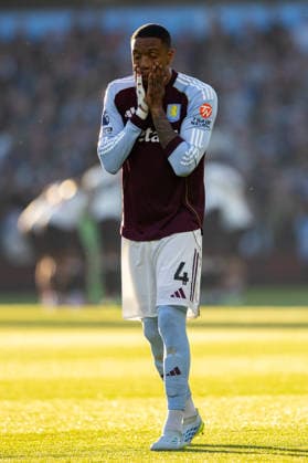 Football - FA Premier League - Aston Villa FC v Liverpool FC BIRMINGHAM, ENGLAND - Friday, May 15, 2026: Aston Villa s Ezri Konsa before the FA Premier League match between Aston Villa FC and Liverpool FC at Villa Park. (Photo by David Rawcliffe Propaganda) BIRMINGHAM Villa Park WEST MIDLANDS ENGLAND  Copyright: xDavidxRawcliffex P2026-05-15-Aston Villa_Liverpool-34