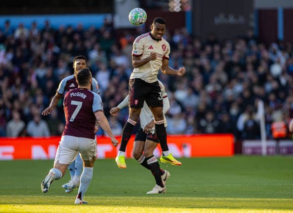 Football - FA Premier League - Aston Villa FC v Liverpool FC BIRMINGHAM, ENGLAND - Friday, May 15, 2026: Liverpool s Ryan Gravenberch challenges for a header during the FA Premier League match between Aston Villa FC and Liverpool FC at Villa Park. (Photo by David Rawcliffe Propaganda) BIRMINGHAM Villa Park WEST MIDLANDS ENGLAND  Copyright: xDavidxRawcliffex P2026-05-15-Aston Villa_Liverpool-35