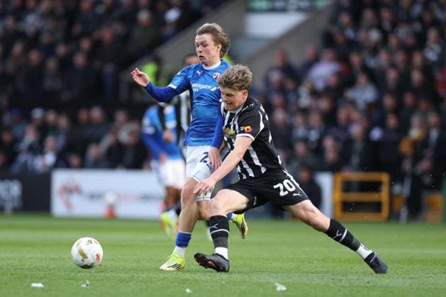 James Berry of Chesterfield and Scott Robertson of Notts County Notts County v Chesterfield, EFL Sky Bet League Two, Play-Off Semi Final, Second Leg, Football, Meadow Lane, Nottingham, UK - 15 May 2026Nottingham Meadow Lane United Kingdom EDITORIAL USE ONLY No use with unauthorised audio, video, data, fixture lists, club league logos or live services. Online in-match use limited to 120 images, no video emulation. No use in betting, games or single club league player publications. Copyright: xRyanxBrowne Shutterstockx 16876826ar