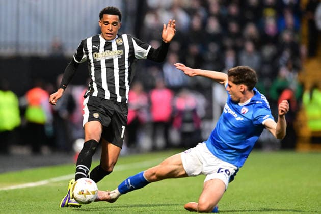 Notts County v Chesterfield, EFL Sky Bet League 2, Play Off Second Leg Chesterfield defender (on loan from Aston Villa) Sil Swinkels (26) slides in to tackle Notts County midfielder (on loan from Huddersfield Town) Tom Lorpenda (14) during the EFL Sky Bet League 2 Play Off Second Leg match between Notts County and Chesterfield at Meadow Lane, Nottingham, UK on 15 May 2026. Nottingham Meadow Lane Nottinghamshire UK Editorial use only DataCo restrictions apply See www.football-dataco.com , Copyright: xDennisxGoodwinx PSI-24254-0041