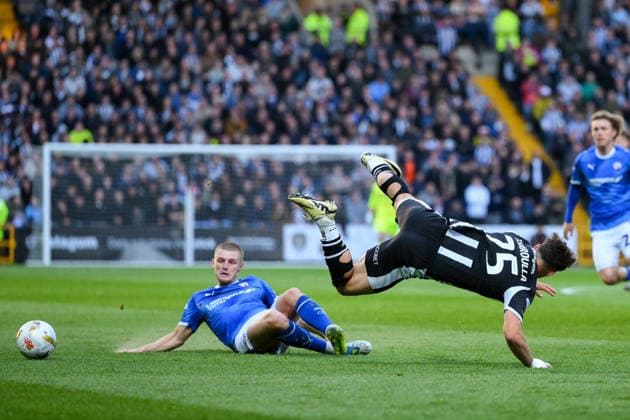 Notts County v Chesterfield - Sky Bet League Two Play-Off Semi Final Second Leg Ryan Stirk of Chesterfield tackles Nicholas Tsaroulla of Notts County during the Sky Bet League 2 Play Off Semi Final 2nd Leg between Notts County and Chesterfield at Meadow Lane in Nottingham, United Kingdom, on May 15, 2026. Nottingham Nottinghamshire United Kingdom  Copyright: xMIxNewsx originalFilename:fletcher-nottscou260515_nphHv.jpg
