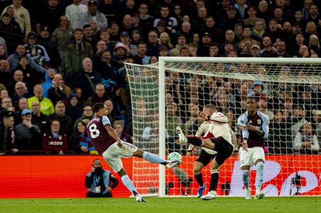 Football - FA Premier League - Aston Villa FC v Liverpool FC BIRMINGHAM, ENGLAND - Friday, May 15, 2026: Aston Villa s Youri Tielemans with an atttempt on goal during the FA Premier League match between Aston Villa FC and Liverpool FC at Villa Park. (Photo by David Rawcliffe Propaganda) BIRMINGHAM Villa Park WEST MIDLANDS ENGLAND  Copyright: xDavidxRawcliffex P2026-05-15-Aston Villa_Liverpool-92