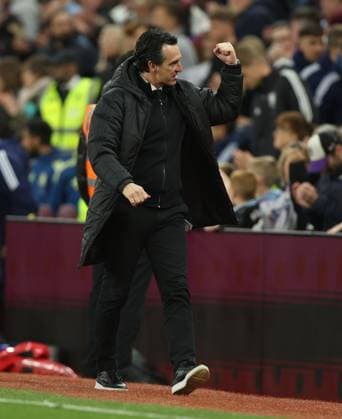 Aston Villa manager Unai Emery celebrates at full time Aston Villa v Liverpool, Premier League, Football, Villa Park, Birmingham, UK - 15 May 2026Birmingham Villa Park United Kingdom EDITORIAL USE ONLY No use with unauthorised audio, video, data, fixture lists, club league logos or live services. Online in-match use limited to 120 images, no video emulation. No use in betting, games or single club league player publications. Copyright: xKieranxMcManus Shutterstockx 16876814bi
