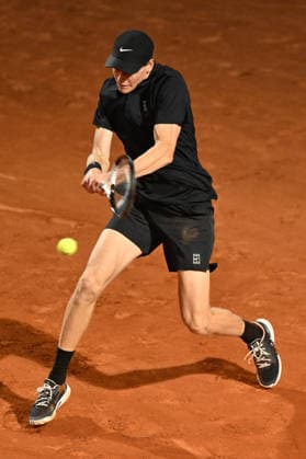 TENNIS - Internazionali di Tennis - Internazionali BNL d Italia Photo by IPA ABACAPRESS.COM84732568 - Jannik Sinner of Italy against Daniil Medvedev during the Internazionali BNL d Italia Day Eleven at Foro Italico on May 15, 2026 in Rome, Italy. Rome Italy  Copyright: xIPAxSport ABACAx