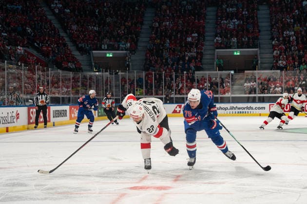 ZURICH, ZURICH - MAY 15: Nino Niederreiter of Switzerland battles with Connor Clifton of USA during the 2026 IIHF World Championship, WM, Weltmeisterschaft Group A match between Switzerland and USA at Swiss Life Arena on May 15, 2026 in Zurich, Zurich, Switzerland.  Copyright: xLivioxBaeriswylx xSPPx Sportspressphoto_SPR147442