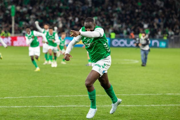 FOOTBALL : AS ST Etienne vs Rodez - Ligue 2 BKT barrage - 15 05 2026 Nade Mickael 3 of Saint-Etienne celebrates after scoring the winning penalty during the Ligue 2 playoff game between AS Saint-Etienne and Rodez Aveyron Football at Stadium Geoffroy Guichard in Saint-Etienne, France. Saint-EtienneFrance  Copyright: xPaulinexFIGUETx xPSNewZx