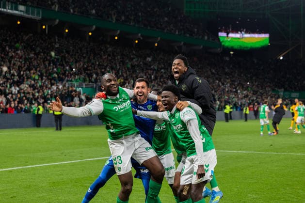 FOOTBALL : AS ST Etienne vs Rodez - Ligue 2 BKT barrage - 15 05 2026 Nade Mickael 3 of Saint-Etienne celebrates with Maubleu Brice 1 of Saint-Etienne and teammates after scoring the winning penalty during the Ligue 2 playoff game between AS Saint-Etienne and Rodez Aveyron Football at Stadium Geoffroy Guichard in Saint-Etienne, France. Saint-EtienneFrance  Copyright: xPaulinexFIGUETx xPSNewZx