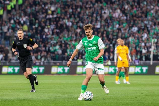 FOOTBALL : AS ST Etienne vs Rodez - Ligue 2 BKT barrage - 15 05 2026 Old Benjamin Craig 11 of Saint-Etienne in action during the Ligue 2 playoff game between AS Saint-Etienne and Rodez Aveyron Football at Stadium Geoffroy Guichard in Saint-Etienne, France. Saint-EtienneFrance  Copyright: xPaulinexFIGUETx xPSNewZx