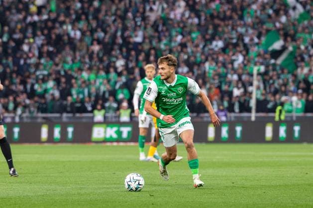 FOOTBALL : AS ST Etienne vs Rodez - Ligue 2 BKT barrage - 15 05 2026 Old Benjamin Craig 11 of Saint-Etienne in action during the Ligue 2 playoff game between AS Saint-Etienne and Rodez Aveyron Football at Stadium Geoffroy Guichard in Saint-Etienne, France. Saint-EtienneFrance  Copyright: xPaulinexFIGUETx xPSNewZx