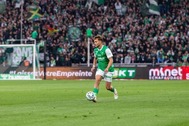FOOTBALL : AS ST Etienne vs Rodez - Ligue 2 BKT barrage - 15 05 2026 Old Benjamin Craig 11 of Saint-Etienne in action during the Ligue 2 playoff game between AS Saint-Etienne and Rodez Aveyron Football at Stadium Geoffroy Guichard in Saint-Etienne, France. Saint-EtienneFrance  Copyright: xPaulinexFIGUETx xPSNewZx