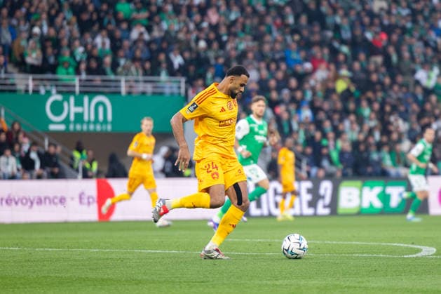FOOTBALL : AS ST Etienne vs Rodez - Ligue 2 BKT barrage - 15 05 2026 Laurent Loni Claudin 24 of Rodez in action during the Ligue 2 playoff game between AS Saint-Etienne and Rodez Aveyron Football at Stadium Geoffroy Guichard in Saint-Etienne, France. Saint-EtienneFrance  Copyright: xPaulinexFIGUETx xPSNewZx