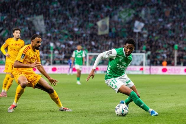 FOOTBALL : AS ST Etienne vs Rodez - Ligue 2 BKT barrage - 15 05 2026 Duffus Joshua James Leslie 17 of Saint-Etienne in action during the Ligue 2 playoff game between AS Saint-Etienne and Rodez Aveyron Football at Stadium Geoffroy Guichard in Saint-Etienne, France. Saint-EtienneFrance  Copyright: xPaulinexFIGUETx xPSNewZx