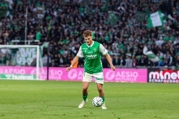 FOOTBALL : AS ST Etienne vs Rodez - Ligue 2 BKT barrage - 15 05 2026 Old Benjamin Craig 11 of Saint-Etienne in action during the Ligue 2 playoff game between AS Saint-Etienne and Rodez Aveyron Football at Stadium Geoffroy Guichard in Saint-Etienne, France. Saint-EtienneFrance  Copyright: xPaulinexFIGUETx xPSNewZx