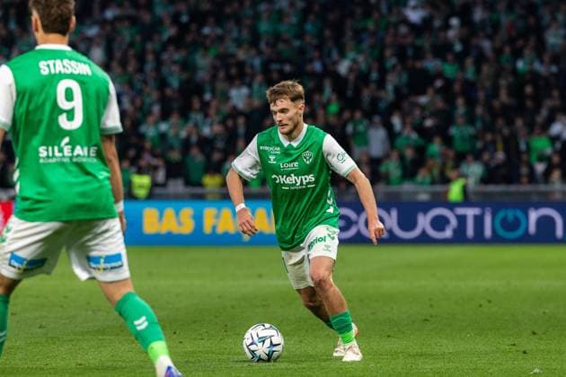 FOOTBALL : AS ST Etienne vs Rodez - Ligue 2 BKT barrage - 15 05 2026 Old Benjamin Craig 11 of Saint-Etienne in action during the Ligue 2 playoff game between AS Saint-Etienne and Rodez Aveyron Football at Stadium Geoffroy Guichard in Saint-Etienne, France. Saint-EtienneFrance  Copyright: xPaulinexFIGUETx xPSNewZx