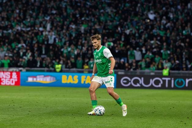 FOOTBALL : AS ST Etienne vs Rodez - Ligue 2 BKT barrage - 15 05 2026 Old Benjamin Craig 11 of Saint-Etienne in action during the Ligue 2 playoff game between AS Saint-Etienne and Rodez Aveyron Football at Stadium Geoffroy Guichard in Saint-Etienne, France. Saint-EtienneFrance  Copyright: xPaulinexFIGUETx xPSNewZx