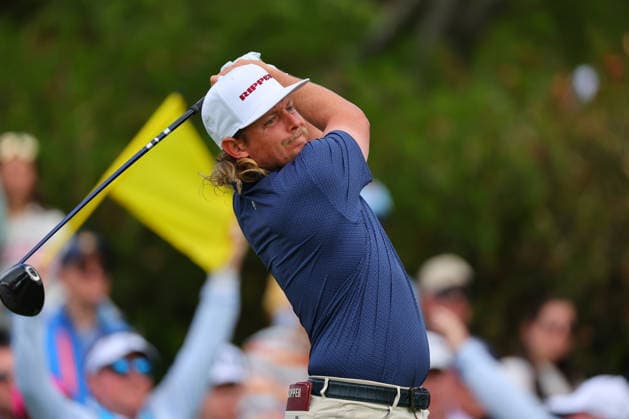 NEWTON SQUARE, PA - MAY 15: Cameron Smith of Australia tees off at the first tee during Round 2 of the 2026 PGA, Golf Herren Championship on May 15, 2026 at Aronimink Golf Club in Newtown Square, Pennsylvania. (Photo by Rich Graessle Icon Sportswire) GOLF: MAY 15 PGA PGA Championship EDITORIAL USE ONLY Icon260515257052