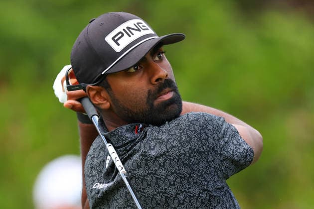 NEWTON SQUARE, PA - MAY 15: Sahith Theegala of the United States tees off at the first tee during Round 2 of the 2026 PGA, Golf Herren Championship on May 15, 2026 at Aronimink Golf Club in Newtown Square, Pennsylvania. (Photo by Rich Graessle Icon Sportswire) GOLF: MAY 15 PGA PGA Championship EDITORIAL USE ONLY Icon260515257212