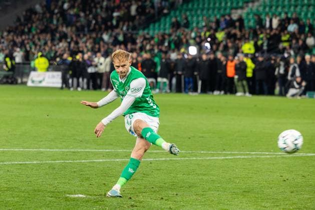 FOOTBALL : AS ST Etienne vs Rodez - Ligue 2 BKT barrage - 15 05 2026 Bernauer Maxime 6 of Saint-Etienne in the penalty shootout during the Ligue 2 playoff game between AS Saint-Etienne and Rodez Aveyron Football at Stadium Geoffroy Guichard in Saint-Etienne, France. Saint-EtienneFrance  Copyright: xPaulinexFIGUETx xPSNewZx