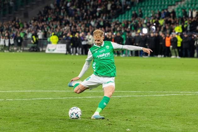FOOTBALL : AS ST Etienne vs Rodez - Ligue 2 BKT barrage - 15 05 2026 Bernauer Maxime 6 of Saint-Etienne in the penalty shootout during the Ligue 2 playoff game between AS Saint-Etienne and Rodez Aveyron Football at Stadium Geoffroy Guichard in Saint-Etienne, France. Saint-EtienneFrance  Copyright: xPaulinexFIGUETx xPSNewZx
