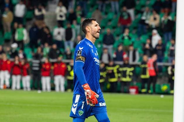 FOOTBALL : AS ST Etienne vs Rodez - Ligue 2 BKT barrage - 15 05 2026 Maubleu Brice 1 of Saint-Etienne after saving a penalty during the Ligue 2 playoff game between AS Saint-Etienne and Rodez Aveyron Football at Stadium Geoffroy Guichard in Saint-Etienne, France. Saint-EtienneFrance  Copyright: xPaulinexFIGUETx xPSNewZx