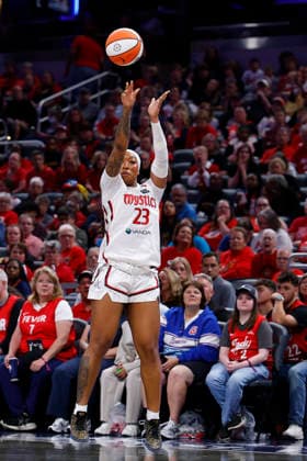 INDIANAPOLIS, IN - MAY 15: Washington Mystics guard Cotie McMahon (23) fires up her jump shot during a WNBA, Basketball Damen, USA game between the Washington Mystics and Indiana Fever on May 15 2026 at Gainbridge Fieldhouse in Indianapolis, IN. (Photo by Jeffrey Brown Icon Sportswire) WNBA: MAY 15 Washington Mystics at Indiana Fever EDITORIAL USE ONLY Icon051526017