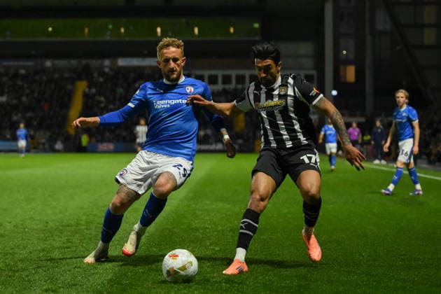 Notts County v Chesterfield - Sky Bet League Two Play-Off Semi Final Second Leg Sam Curtis of Chesterfield competes with Qamaruddin Kouhyar of Notts County during the Sky Bet League 2 Play Off Semi Final 2nd Leg between Notts County and Chesterfield at Meadow Lane, Nottingham, on May 15, 2026. Nottingham Nottinghamshire United Kingdom  Copyright: xMIxNewsx originalFilename:fletcher-nottscou260515_npP9y.jpg