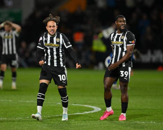 Notts County v Chesterfield - Sky Bet League Two Play-Off Semi Final Second Leg Jodi Jones and Lee Ndlovu of Notts County celebrate during the Sky Bet League 2 Play Off Semi Final 2nd Leg between Notts County and Chesterfield at Meadow Lane in Nottingham, United Kingdom, on May 15, 2026. Nottingham Nottinghamshire United Kingdom  Copyright: xMIxNewsx originalFilename:fletcher-nottscou260515_npktN.jpg