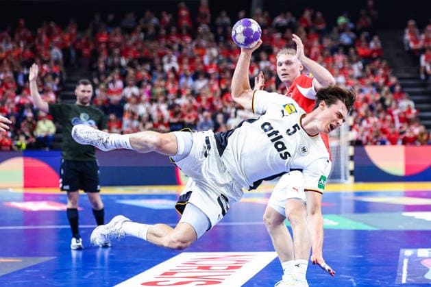 15.05.2026, xIAJx, Handball, Länderspiel, Testspiel, Dänemark - Deutschland, Royal Arena Kopenhagen: Miro Schluroff (Deutschland 5) Emil Bergholt (Dänemark 33) Dänemark