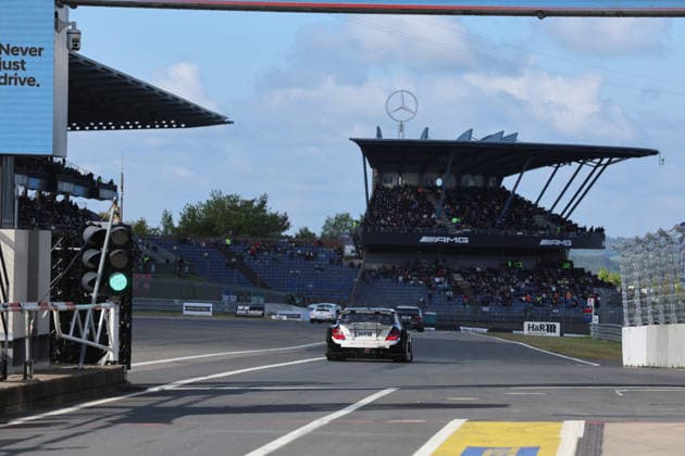 Nürburg, Deutschland 14.-17. Mai 2026: ADAC Ravenol 24h Rennen Nürburgring - 2026 - Samstag Pitlane Boxengasse TWL Qualifying 2 Tourenwagen Legenden Im Bild: 324 Schöllhorn Rudolf - Mercedes Benz C-Klasse DTM - (Rudolf Schöllhorn) Nürburgring Rheinland Pfalz Copyright: xFotostandx xFabianxWernerx