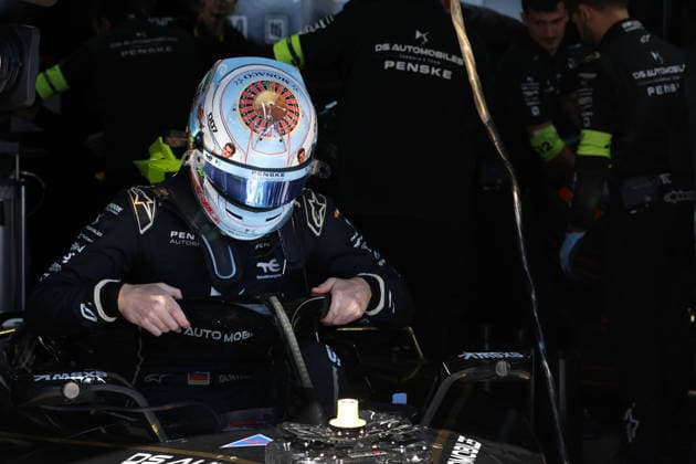 Maximilian Günther (GER) DS Penske steigt in seine Gen3 Evo Rennfahrzeug ein, Box, FIA Formel E Weltmeisterschaft Saison 12, Monaco E- Prix, MonteCarlo, MC, 16.05.2026,