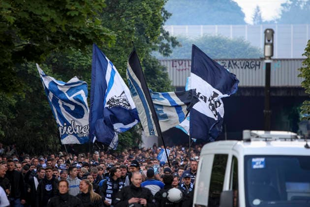 16.05.2026, GER, Fussball, Herren, 3. Liga, Saison 2025 2026, MSV Duisburg - Viktoria Köln der Fanmarsch des MSV Duisburg vor dem Spiel Duisburg schauinsland-reisen-Arena Nordrhein-Westfalen Deutschland Copyright: xAdrianxSchlüterx
