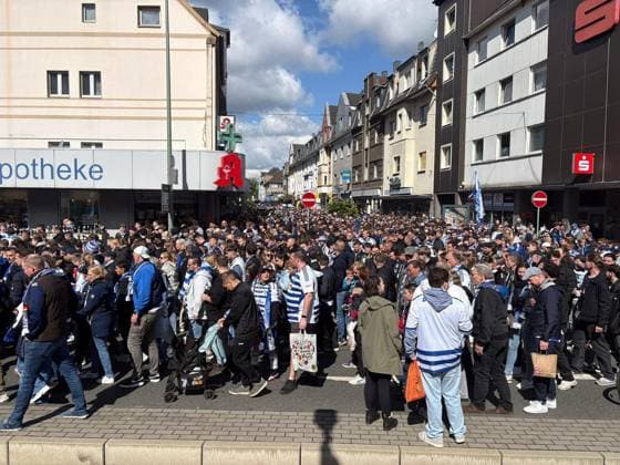 3.Liga MSV Duisburg - Viktoria Köln ** NUR FÜR REDAKTIONELLE ZWECKE ** EDITORIAL USE ONLY **<p>Fußball 3.Liga MSV Duisburg - Viktoria Köln am 16.05.26 in der Schauinsland-Reisen Arena in Duisburg Fanmarsch MSV Duisburg Deutschland Nordrhein-Westfalen Duisburg Copyright: JakobxKlos