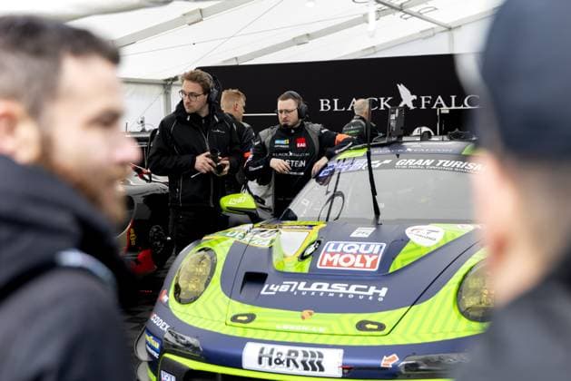 NÜRBURG - Race fans view the cars in the Nürburgring paddock. Max Verstappen is participating in the 24 Hours of Nürburgring together with his teammates Austrian Lucas Auer, Andorran Jules Gounon, and Spaniard Daniel Juncadella. SANDER KONING ANP xVIxANPxSportx xxANPxIVx 558430316 originalFilename: 558430316.jpg