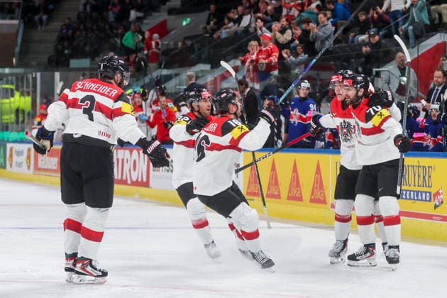 Ice hockey, Eishockey - IIHF WC 2026 ZURICH,SWITZERLAND,16.MAY.26 - ICE HOCKEY - IIHF Ice Hockey World Championship, WM, Weltmeisterschaft 2026, group stage, Austria vs Great Britain. Image shows the rejoicing of AUT with the rejoicing of Benjamin Nissner (right AUT).  GEPAxpictures xMaticxKlansek