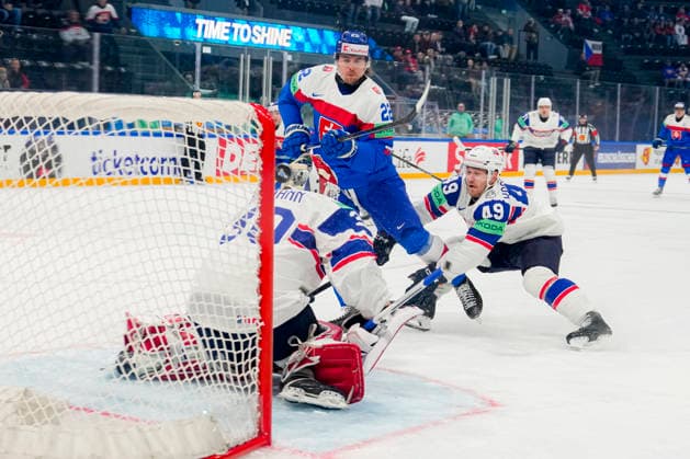 FRIBOURG, SWITZERLAND - MAY 16: Kristian Pospisil of Slovakia C) against goalkeeper Tobias Normann of Norway L) and Christian Kaasastul of Norway R) during the 2026 IIHF Ice hockey, Eishockey World Championship, WM, Weltmeisterschaft Switzerland game between Slovakia and Norway at BCF Arena on May 16, 2026 in Fribourg, Fribourg. Fribourg BCF Arena Fribourg Switzerland Copyright: xJustPictures.ch JarixPestelaccix jp-en-EuSpIm-JP6_JAR_Slovakia_Norway_16May2026_00012