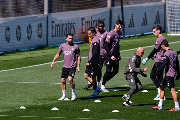May 16, 2026, Valdebebas, Madrid, Spain: Daniel Carvajal and Alvaro Carreras during the training day of Real Madrid ahead the Spanish League, LaLiga EA Sports, football match against Sevilla FC at Ciudad Deportiva Real Madrid on May 16, 2026, in Valdebebas, Madrid, Spain. Real Madrid Training Session - Laliga Ea Sports - ZUMAa181 20260516_zaa_a181_080 Copyright: xDennisxAgyemanx