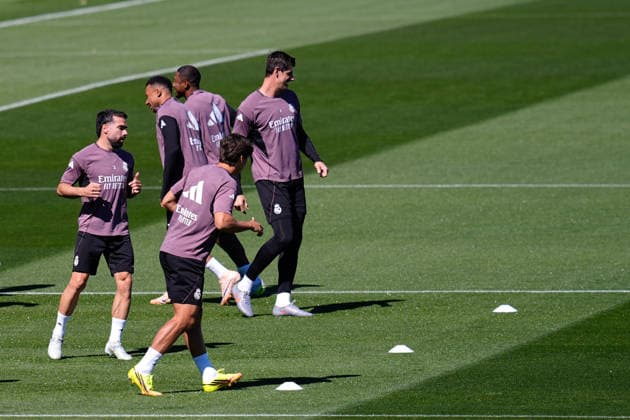 May 16, 2026, Valdebebas, Madrid, Spain: Daniel Carvajal during the training day of Real Madrid ahead the Spanish League, LaLiga EA Sports, football match against Sevilla FC at Ciudad Deportiva Real Madrid on May 16, 2026, in Valdebebas, Madrid, Spain. Valdebebas Spain - ZUMAa181 20260516_zaa_a181_077 Copyright: xDennisxAgyemanx