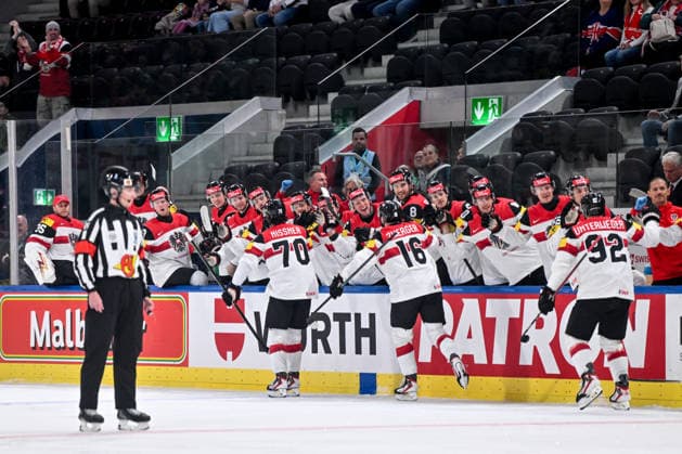ZURICH, SWITZERLAND - MAY 16: Benjamin Nissner of Austria L) celebrates his goal during the 2026 IIHF Ice hockey, Eishockey World Championship, WM, Weltmeisterschaft Switzerland game between Great Britain and Austria at Swiss Life Arena on May 16, 2026 in Zurich, Zurich. Zurich Swiss Life Arena Zurich Switzerland Copyright: xJustPictures.ch AndreaxBrancax jp-en-EuSpIm-JP7_ANB_GB_AU_16052026_0792