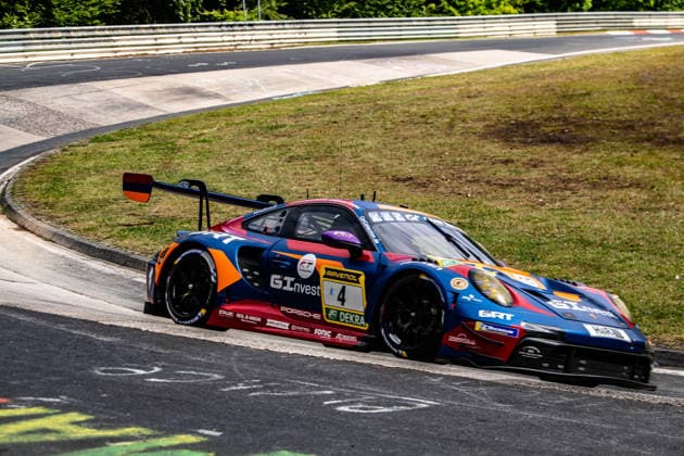 Goroyan RT by Car Collection ( 4) SP 9. Das Fahrzeug fährt auf der Rennstrecke beim ADAC RAVENOL 24h Nürburgring 2026. Rheinland-Pfalz Deutschland