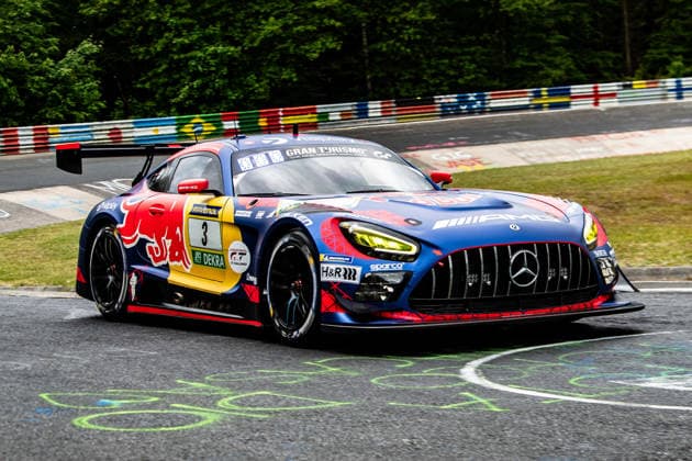 Mercedes-AMG Team Verstappen Racing ( 3) SP 9. Der Mercedes-AMG GT3 ( 3) des Teams Verstappen Racing mit auffälliger Red Bull-Lackierung fährt auf der Nordschleife des Nürburgrings. Rheinland-Pfalz Deutschland