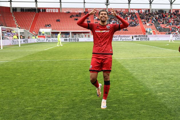 3. Liga; FC Ingolstadt 04 - SV Waldhof Mannheim; Tor Jubel Treffer Yann Sturm (7, FCI) 1:0 Führung setzt sich die Krone auf 3. Liga - FC Ingolstadt 04 Saison 2025 2026 SV Waldhof Mannheim;