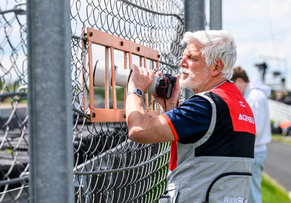 World Superbike Championship - WorldSBK Czech Round 2026, the first WorldSSP race, at Autodrom Most, in Most, Czech Republic, on May 16, 2026. Czech President Petr Pavel photographs the race. (CTKxPhoto OndrejxHajek) CTKPhotoP2026051602938  CTKPhotoP2026051602938