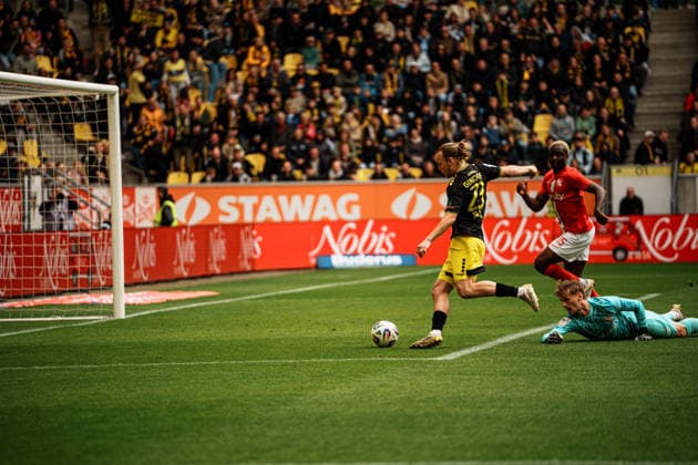 Deutschland: Fußball 3. Liga Männer 2025 - 2026, 38. Spieltag - TSV Alemannia Aachen vs TSV Havelse - Tivoli (Aachen): Tor Lars Gindorf (Alemannia Aachen, 23) Copyright: xThiemoxRudolphx