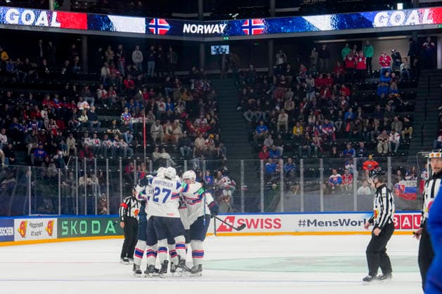 FRIBOURG, SWITZERLAND - MAY 16: Norway celebrates his first goal during the 2026 IIHF Ice hockey, Eishockey World Championship, WM, Weltmeisterschaft Switzerland game between Slovakia and Norway at BCF Arena on May 16, 2026 in Fribourg, Fribourg. Fribourg BCF Arena Fribourg Switzerland Copyright: xJustPictures.ch JarixPestelaccix jp-en-EuSpIm-JP6_JAR_Slovakia_Norway_16May2026_00082