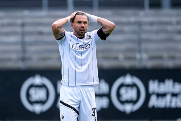 Pascal Testroet (SVS, 37), Einzelbild, Einzelfoto, Aktion, Action, enttäuscht schauend, Enttäuschung, Frustration, disappointed, pessimistisch, 16.05.2026, Sandhausen (Deutschland), Fussball, Regionalliga Südwest, SV Sandhausen - FC 08 Homburg