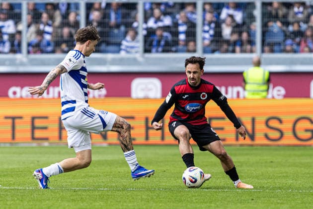 3.Liga: MSV Duisburg - FC Viktoria Köln; 16.05.2026 Simon Handle (FC Viktoria Köln, 7), Niklas Jessen (MSV Duisburg, 20) 3.Liga: MSV Duisburg - FC Viktoria Köln; Schauinsland-Reisen-Arena, Duisburg, 16.05.2026 DFB regulations prohibit any use of photographs as image sequences and or quasi video. Copyright: xBEAUTIFULxSPORTS Buriakovx