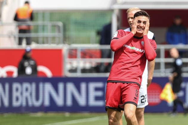 3. Liga; FC Ingolstadt 04 - SV Waldhof Mannheim; Torchance verpasst ärgert sich Emre Gül (5, FCI) 3. Liga - FC Ingolstadt 04 Saison 2025 2026 SV Waldhof Mannheim;
