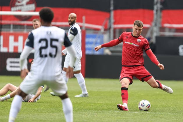 3. Liga; FC Ingolstadt 04 - SV Waldhof Mannheim; Jonas Scholz (15, FCI) 3. Liga - FC Ingolstadt 04 Saison 2025 2026 SV Waldhof Mannheim;