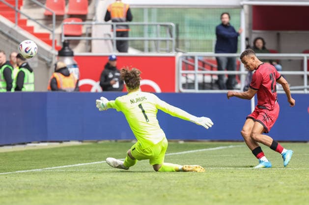 3. Liga; FC Ingolstadt 04 - SV Waldhof Mannheim; Torchance verpasst Marcel Costly (22, FCI) Torwart Nijhuis Thijmen (1 SVWM) 3. Liga - FC Ingolstadt 04 Saison 2025 2026 SV Waldhof Mannheim;